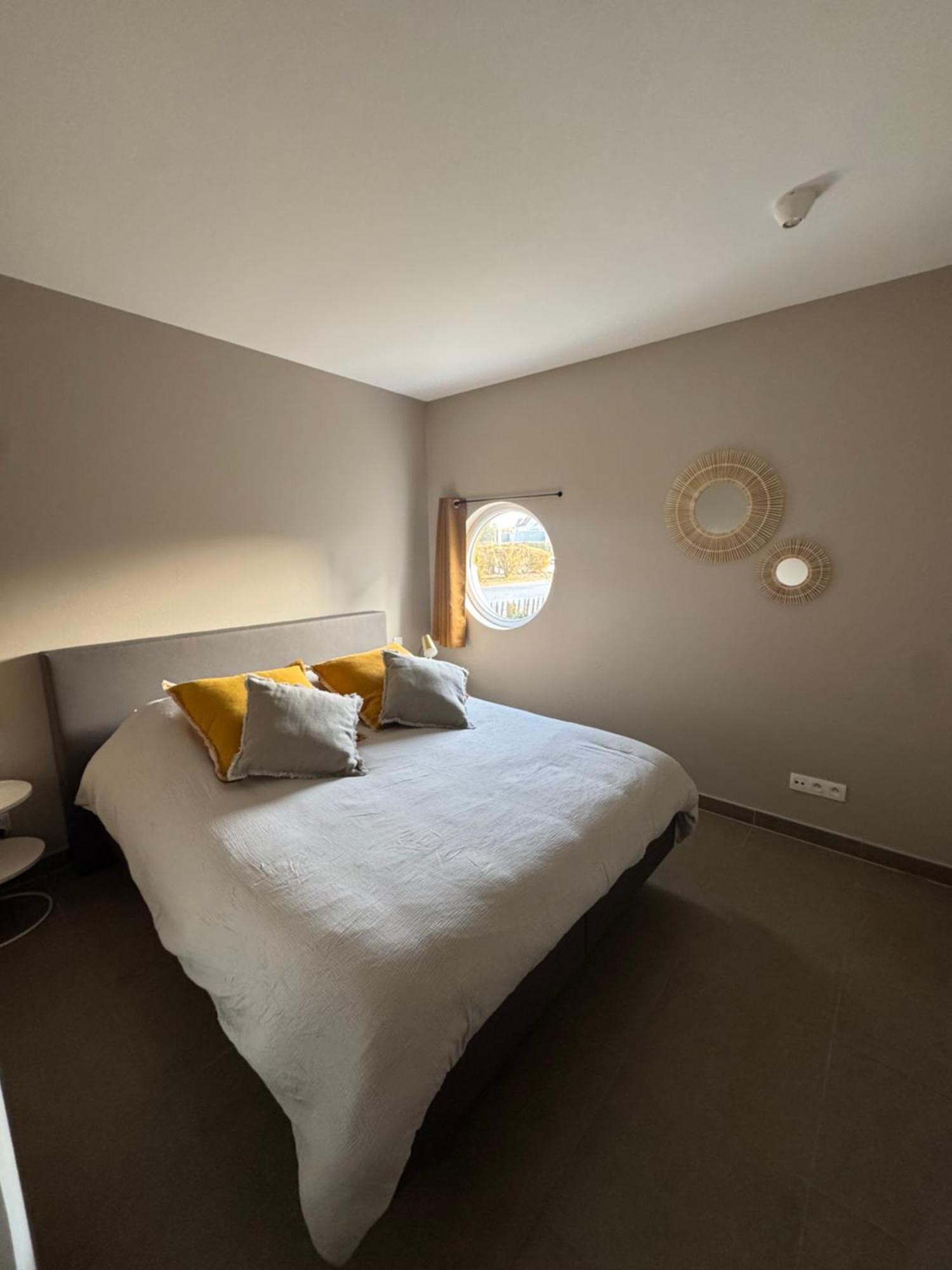 Un Havre De Paix, Face Apartment